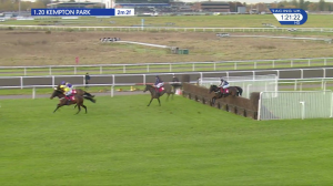 Video preview image for Kempton Park 13:20 - BetVictor Chase (Novices' Limited Handicap) (4)
