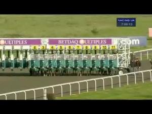 Video preview image for Kempton Park 19:00 - Betdaq Mobile Apps Handicap