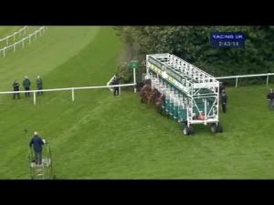 Video preview image for Sandown Park 14:40 - Mediforce Independent Ambulance Handicap