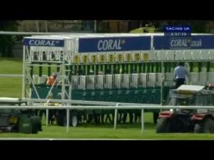 Video preview image for Sandown Park 16:35 - Text Coral To 65559 For Mobile Betting Handicap