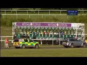 Video preview image for Kempton Park 19:20 - Back Or Lay At betdaq.com Handicap