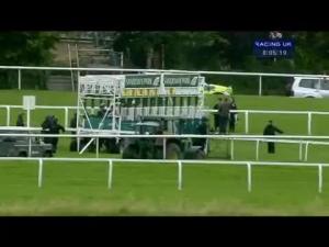 Video preview image for Sandown Park 20:05 - Devine Homes Plc Handicap