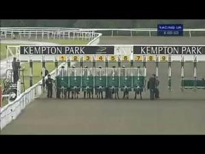 Video preview image for Kempton Park 16:00 - Betfair Supporting Grassroots Racing Median Auction Maiden Stakes
