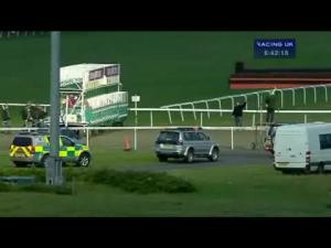 Video preview image for Kempton Park 18:40 - Back Or Lay At betdaq.com Handicap (Div 1)