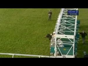 Video preview image for Pontefract 16:10 - Book Your Christmas Party On 0113 287 6387 Claiming Stakes