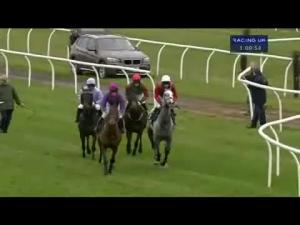 Video preview image for Bangor-On-Dee 13:00 - Strutt & Parker Tarporley Hunt Cup Mares' Beginners' Chase