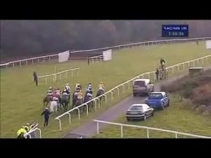 Video preview image for Exeter 13:40 - Aggregate Industries Stoneycombe Novices' Hurdle