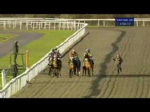 Video preview image for Kempton Park 14:00 - 32red.com Mares' Intermediate Open NH Flat Race
