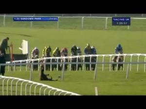 Video preview image for Sandown Park 13:25 - Pertemps Network Handicap Hurdle (Series Qualifier)