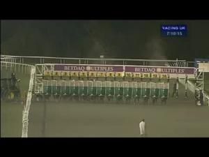 Video preview image for Kempton Park 19:10 - Get Your Tickets For Racing Plus Chase Handicap
