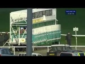 Video preview image for Kempton Park 16:35 - Book Tickets For Racing Plus Chase Day Handicap (Div 2)