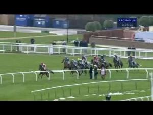 Video preview image for Cheltenham 15:35 - Rewards4racing Cleeve Hurdle (Grade 2)