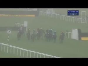 Video preview image for Newbury 13:15 - Visit betfair.com/racingoffers Novices' Hurdle