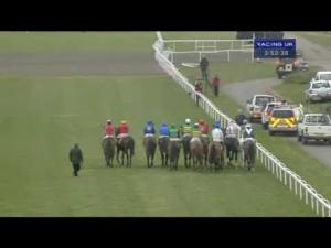 Video preview image for Kempton Park 15:50 - Racing Plus Chase (Grade 3 Handicap)