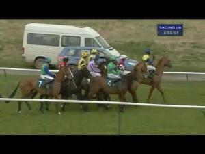 Video preview image for Warwick 16:00 - racinguk.com Handicap Chase