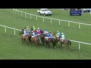 Video preview image for Kempton Park 17:40 - 32Red Casino Maiden Open NH Flat Race