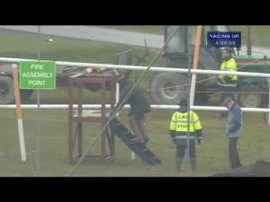 Video preview image for Ludlow 16:40 - 2C's Antiques Fairs Hunters' Chase