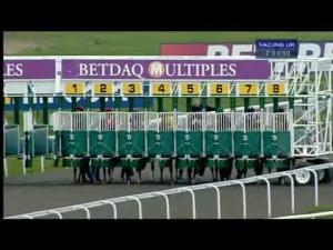 Video preview image for Kempton Park 19:00 - Book For 06.05.13 On 0844 579 3008 Handicap