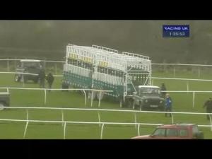 Video preview image for Catterick Bridge 13:35 - racinguk.com Apprentice Handicap