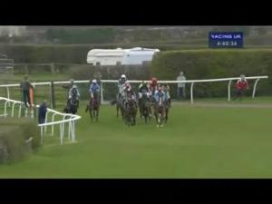 Video preview image for Kelso 16:40 - Isle Of Skye Blended Scotch Whisky Handicap Hurdle