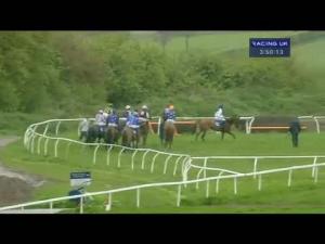 Video preview image for Wincanton 15:50 - South-West Racing Club Handicap Hurdle