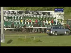 Video preview image for Kempton Park 19:30 - Conor Maynard Live At Kempton 14.09.13 Handicap