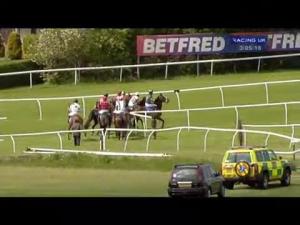 Video preview image for Market Rasen 15:05 - Patteson's Glass Ltd Handicap Hurdle