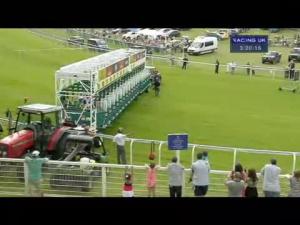 Video preview image for Chester 15:20 - Crabbie's Strawberry and Lime Handicap
