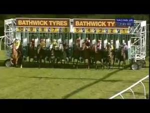Video preview image for Newbury 19:30 - Bathwick Tyres Handicap (Rnd)