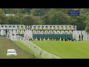 Video preview image for Thirsk 15:30 - Market Cross Jewellers Handicap