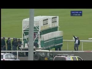 Video preview image for Kempton Park 19:40 - BetVictor Royal Ascot Money Back Special Median Auction Maiden Stakes