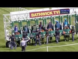 Video preview image for Salisbury 15:00 - Bathwick Tyres Handicap