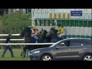 Video preview image for Nottingham 21:00 - Odds On Favourite Dg Taxis 01159500500 Handicap