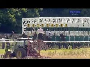 Video preview image for Nottingham 15:35 - 32redbingo.com Fillies' Maiden Stakes