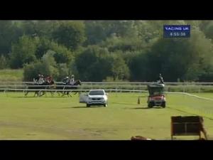 Video preview image for Huntingdon 16:55 - Coming In First Holiday Inn Maiden Hurdle