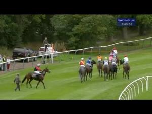 Video preview image for Perth 14:45 - Isle Of Skye 8-y-o Blended Whisky Novices' Hurdle