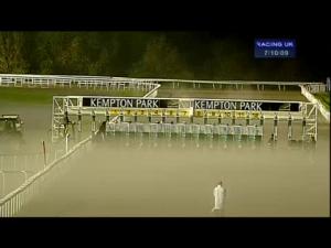 Video preview image for Kempton Park 19:10 - rewards4racing.com Handicap (Div 2)