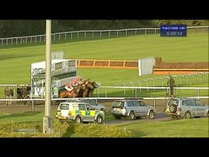 Video preview image for Kempton Park 17:20 - Jump Racing Here On Sunday Claiming Stakes