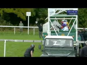 Video preview image for Pontefract 14:40 - totepool.com Home Of Pool Betting Maiden Auction Stakes