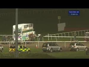 Video preview image for Kempton Park 19:40 - Book Now For The Christmas Festival Handicap