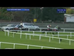 Video preview image for Sandown Park 14:20 - Future Stars Chase (Intermediate Race) (Listed)
