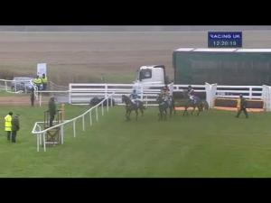 Video preview image for Ludlow 12:20 - Tanners Burgundy Juvenile Claiming Hurdle