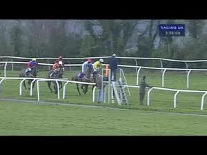 Video preview image for Wincanton 15:25 - Bathwick Tyres Mid Season Chase (Handicap)