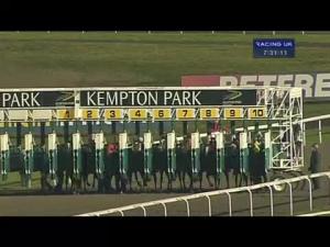 Video preview image for Kempton Park 19:30 - Kempton For Weddings Handicap