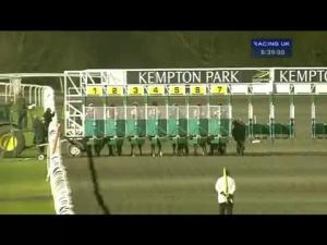 Video preview image for Kempton Park 18:15 - Betbright Moneyback Offers Handicap