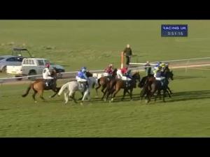 Video preview image for Warwick 15:50 - 32Red Thunderstruck II Slot Conditional Jockeys' Handicap Hurdle