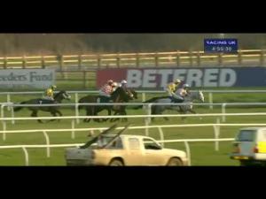 Video preview image for Huntingdon 16:55 - 32Red On The App Store Handicap Chase