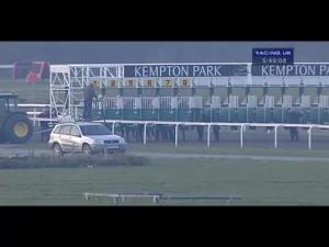 Video preview image for Kempton Park 17:45 - Bet Late At Cheltenham Handicap