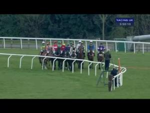 Video preview image for Kempton Park 17:50 - Family Fun At Kempton Park 19.04.14 Maiden Open NH Flat Race