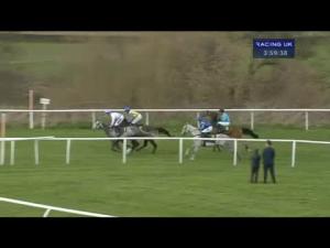 Video preview image for Bangor-On-Dee 15:55 - Stella Artois Black Handicap Chase